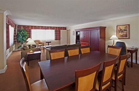 фото отеля Crowne Plaza Moncton Downtown
