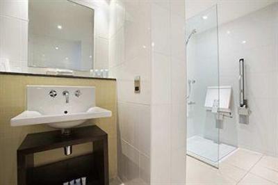 фото отеля Hilton Hotel Gatwick Airport Crawley