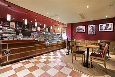 фото отеля Hilton Hotel Gatwick Airport Crawley