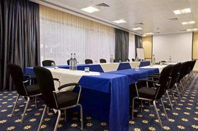 фото отеля Hilton Hotel Gatwick Airport Crawley