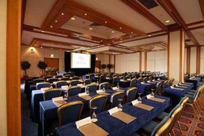 фото отеля Hilton Hotel Gatwick Airport Crawley