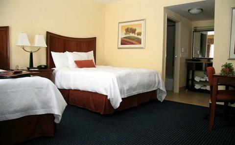 фото отеля Hampton Inn & Suites Savannah - I-95 S - Gateway