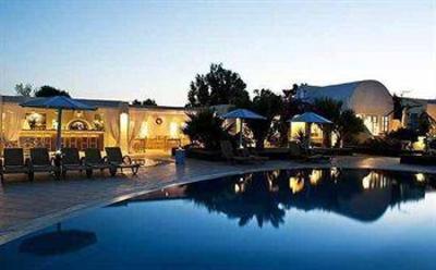 фото отеля Marillia Village Apartments & Studios Perivolos