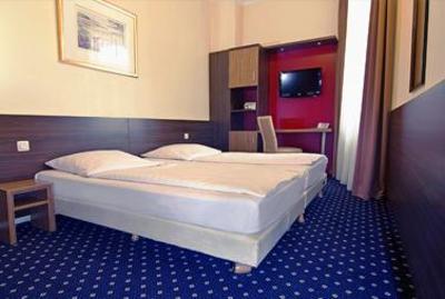 фото отеля Hotel Tourist Frankfurt