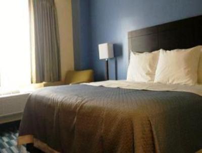фото отеля Days Inn & Suites Ozone Park JFK Airport