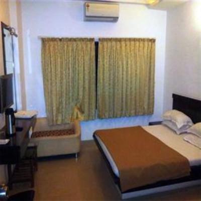 фото отеля Hotel Kalash Residency