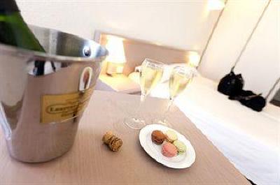 фото отеля Inter Hotel De France Evian-les-Bains