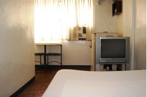 фото отеля Makati Apartelle