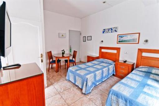 фото отеля Hotel Apartamento Bajamar