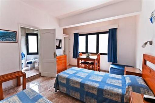 фото отеля Hotel Apartamento Bajamar