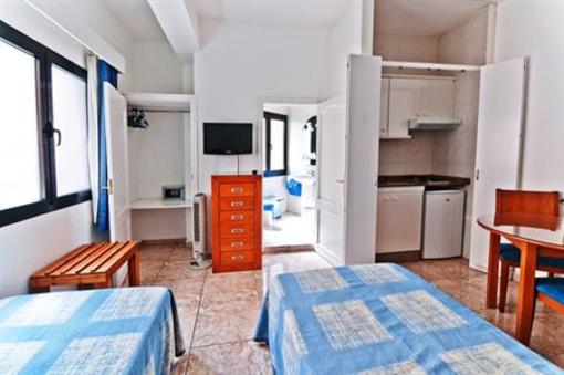 фото отеля Hotel Apartamento Bajamar