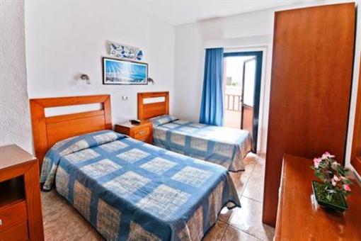 фото отеля Hotel Apartamento Bajamar