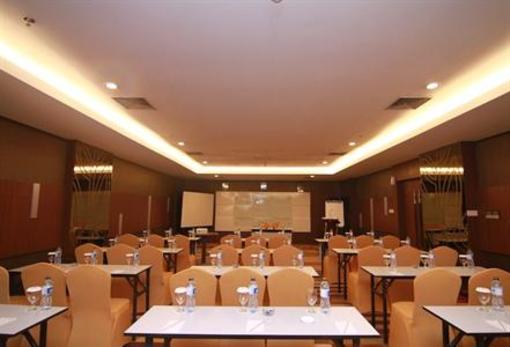 фото отеля Amazing Hotel Jakarta