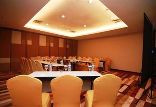 фото отеля Amazing Hotel Jakarta