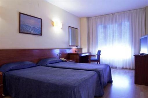 фото отеля Apartaments Corona Tortosa