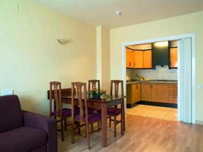 фото отеля Apartaments Corona Tortosa