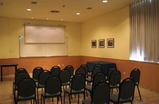 фото отеля Apartaments Corona Tortosa