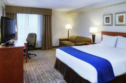 фото отеля Holiday Inn Express Toronto - North York