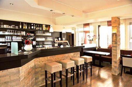 фото отеля Hotel Lindenhof Biblis