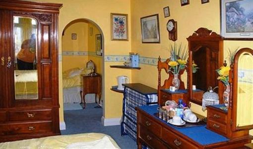 фото отеля Dewolf Guest House