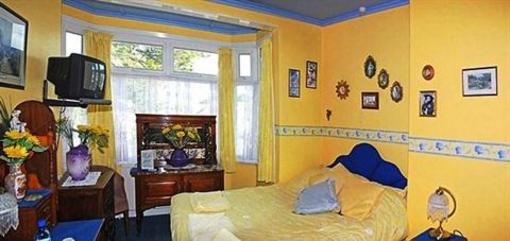 фото отеля Dewolf Guest House