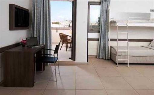 фото отеля Akko Youth Hostel