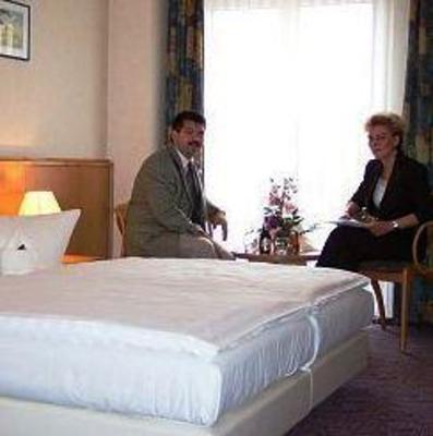 фото отеля Hotel Zur Post Spremberg