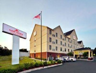 фото отеля Hawthorn Suites by Wyndham Charleston