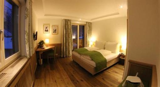фото отеля Hotel Jaegerhof Zams