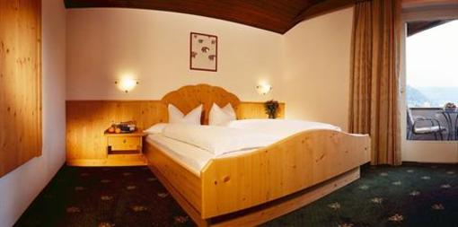 фото отеля Hotel Jaegerhof Zams