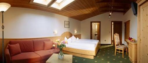 фото отеля Hotel Jaegerhof Zams