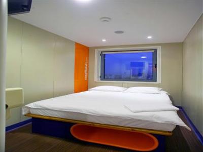 фото отеля easyHotel Sofia