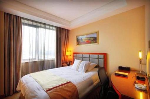 фото отеля Ruili Hotel