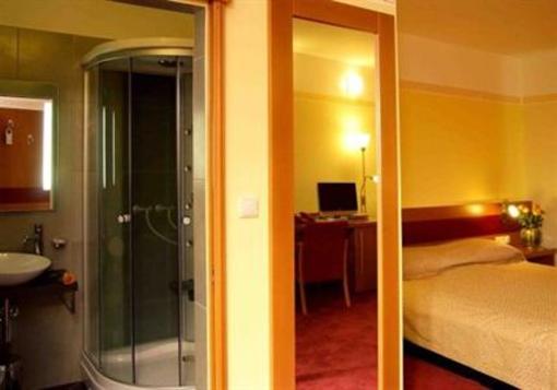 фото отеля Vila Emei Hotel
