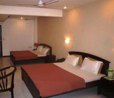 фото отеля Hotel Maan Residency