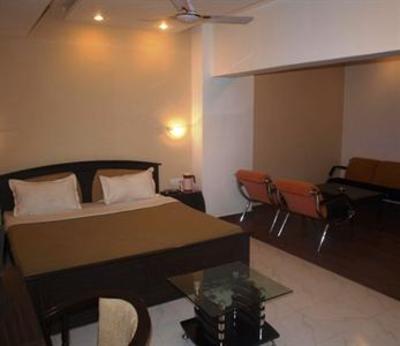 фото отеля Hotel Maan Residency