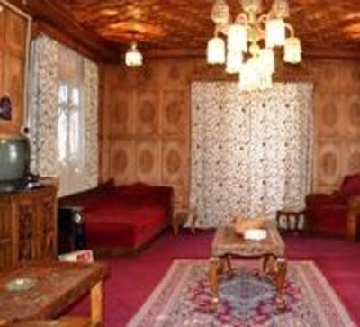 фото отеля Houseboat New Golden Flower