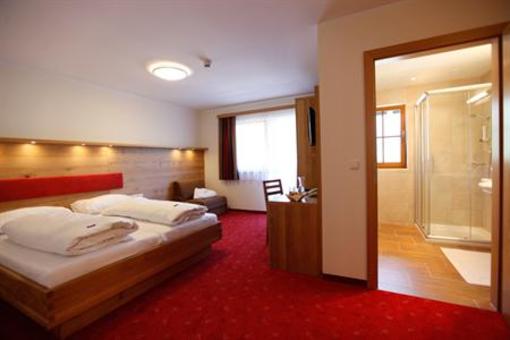 фото отеля Dorfhotel Kirchenwirt Haus im Ennstal