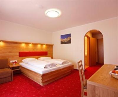фото отеля Dorfhotel Kirchenwirt Haus im Ennstal