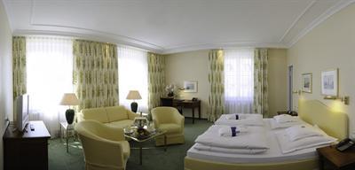 фото отеля Hotel Reutemann und Seegarten