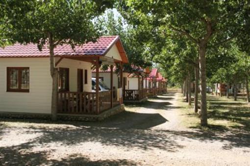 фото отеля Camping & Bungalowpark Isabena