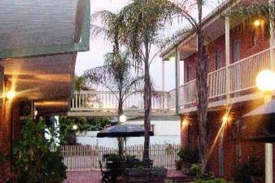 фото отеля Central Yarrawonga Motor Inn