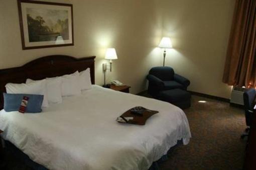 фото отеля Hampton Inn Cheyenne