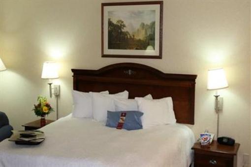 фото отеля Hampton Inn Cheyenne