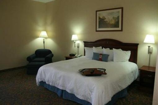 фото отеля Hampton Inn Cheyenne