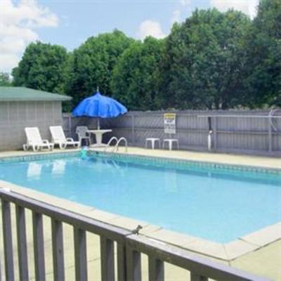 фото отеля Riverfront Lodge Burkesville