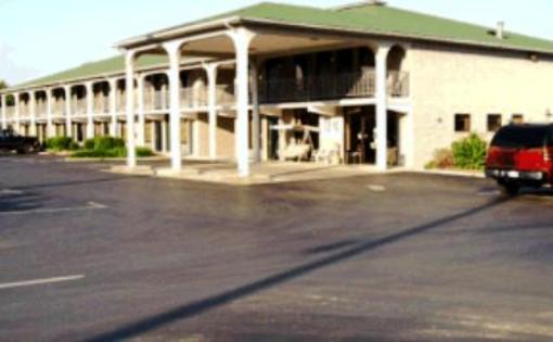 фото отеля Riverfront Lodge Burkesville