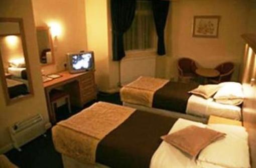 фото отеля Osterley Park Hotel London