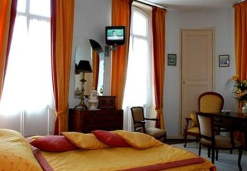 фото отеля Hotel La Bellaudiere
