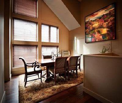 фото отеля Executive Inn At Whistler Village
